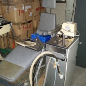 Sillon_de_dentista_donado.jpg